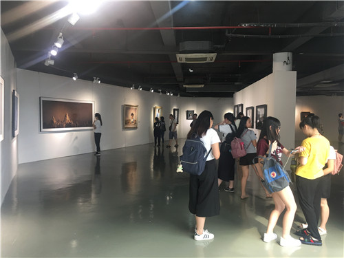 2017八零画派写实油画作品巡展移师深圳