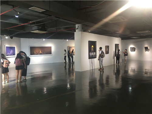 2017八零画派写实油画作品巡展移师深圳
