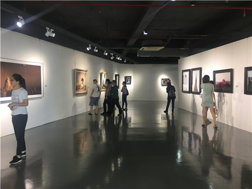 2017八零画派写实油画作品巡展移师深圳