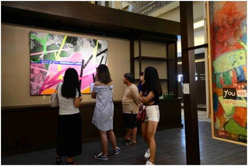 无芥油画展开幕