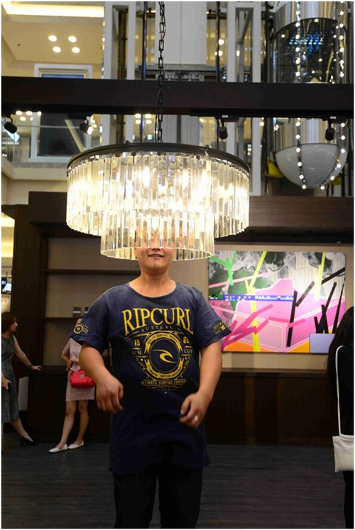 无芥油画展开幕