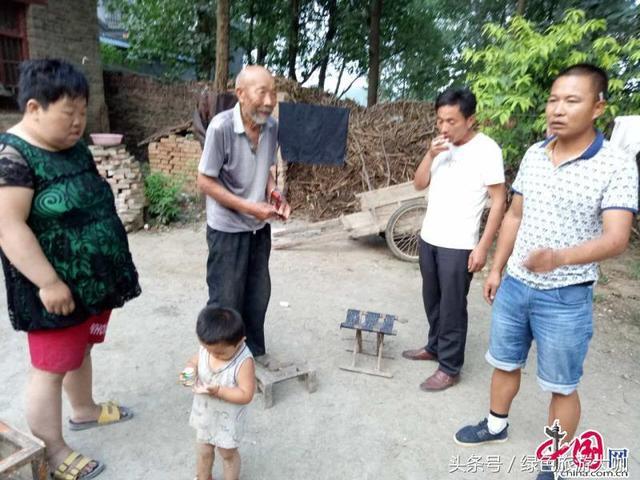 喜迎十九大展现优秀共产党员的扶贫情结