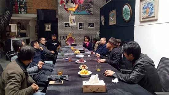 海外华人美术家协会理事会议在东空间如期举行
