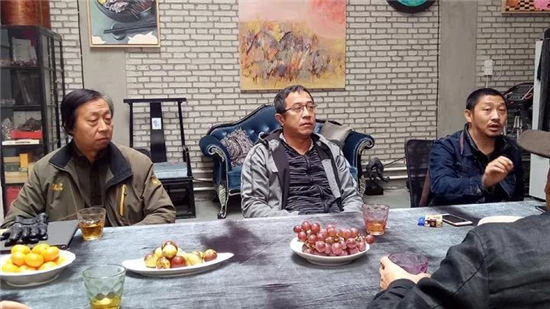 海外华人美术家协会理事会议在东空间如期举行