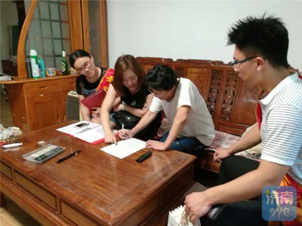 新时代·天桥故事42:李娜,“80后”最美小巷总理