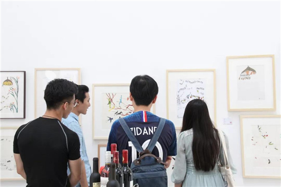 相伴-一家人五个画家艺术展在京开幕