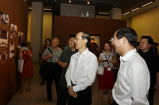 纪念何香凝先生诞辰140周年暨首届“香凝如故”全国美术作品展在京开幕