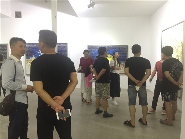 刘威绘画作品展《拒绝丛林世界》亮相于北京虹墙艺术画廊