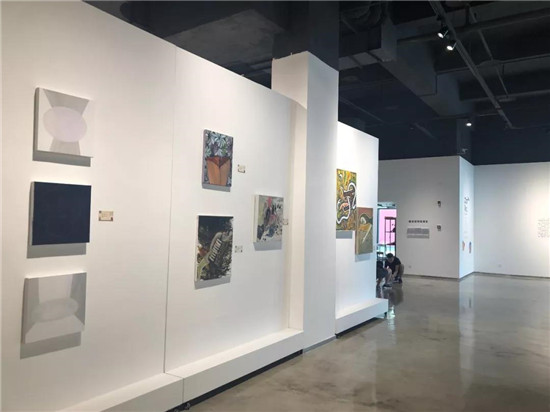 以童为镜,又见初心—艺术导师与孩童联展正在轻艺术空间展出