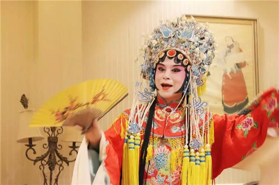 英国男爵夫人联合香堂东方书画研究院开启中国艺术走进大英博物馆展览
