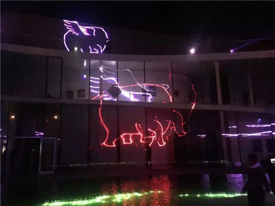 “山海图纪第二回——许英辉绘画艺术展”在树美术馆水池畔灵幻启幕!