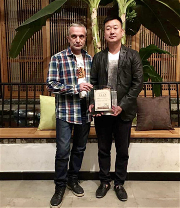 冯丽鹏于俄罗斯列宾美术学院2018布洛欣研修班毕业