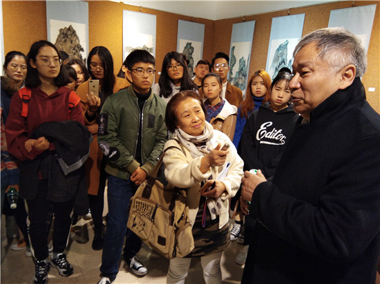 点击查看原始图片 《大地之歌》李庚教授作品观摩展11月3日在烟台开幕