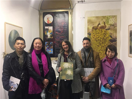 意大利都灵PARATISSIMA中国主题展祁璐“光感—《觉(jue)》之二”祁璐荣获最具影响力