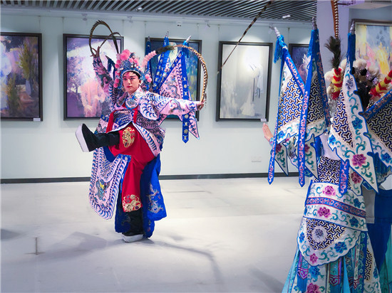 “梨园春梦·张继东戏曲油画展”于敬一书院开幕