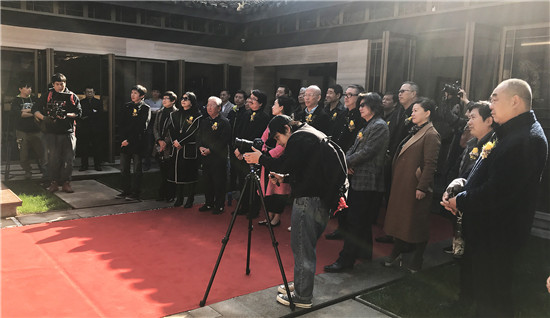 “梨园春梦·张继东戏曲油画展”于敬一书院开幕