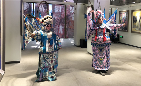 “梨园春梦·张继东戏曲油画展”于敬一书院开幕