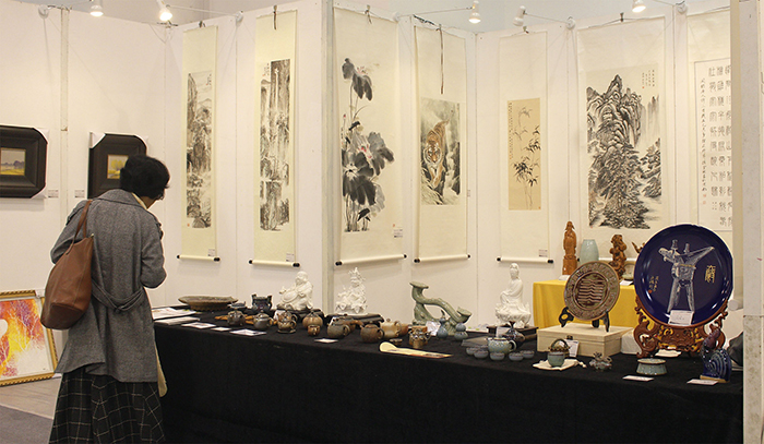 纪念周恩来诞辰120周年美术作品巡展在重庆美术馆开展