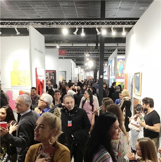 当代艺术家张磊作品亮相于美国迈阿密艺术博览会