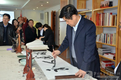 中国新闻出版书协在京举行庆祝新中国成立70周年书法作品展并召开2019年度工作会议