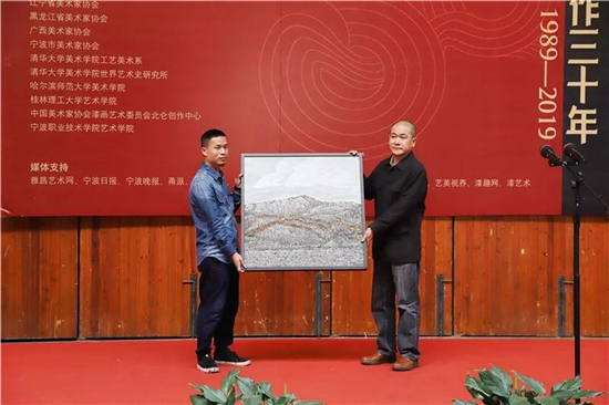 张泽国“大泽有鱼”展开幕,100件作品总结个人漆画创作三十年