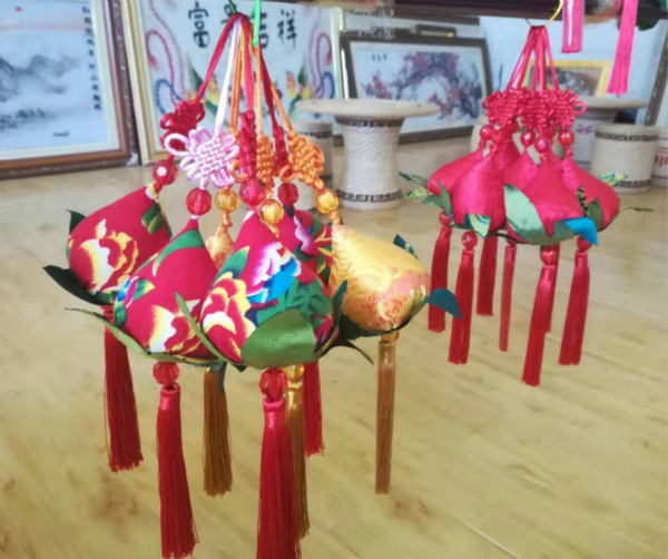 山阴县:雁门小香包绣出致富大名堂