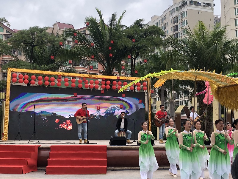 央视名嘴韩乔生助力西乡街道红红火火闹元霄