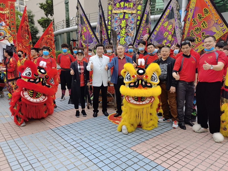 央视名嘴韩乔生助力西乡街道红红火火闹元霄